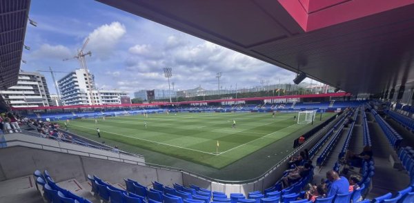 世体：西甲派代表考研巴萨临时球场，确保与瓦伦比赛顺利进行