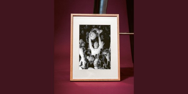 球队不朽秀雅, 拜仁官网缅思“足球天子”贝肯鲍尔80岁冥诞