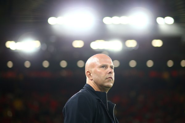 斯洛特说念阿利森：被这么换下确信不是善事，他对阵切尔西不会上场