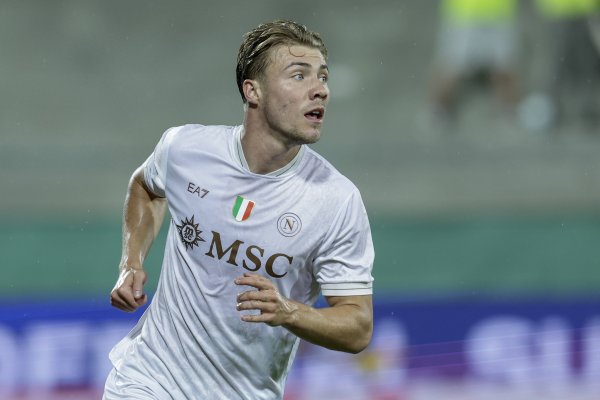 米体: 霍伊伦的发达得到了孔蒂招供, 他将在欧冠中首发出战曼城