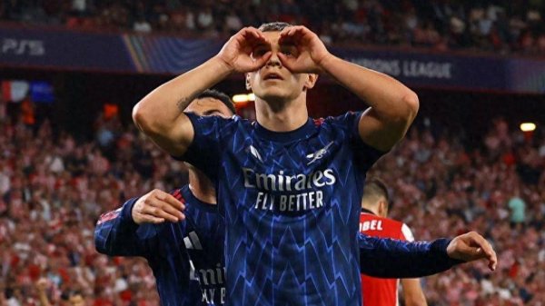 两位替补立功！同感身受，阿森纳重金打造的黄金替补席正贯通作用