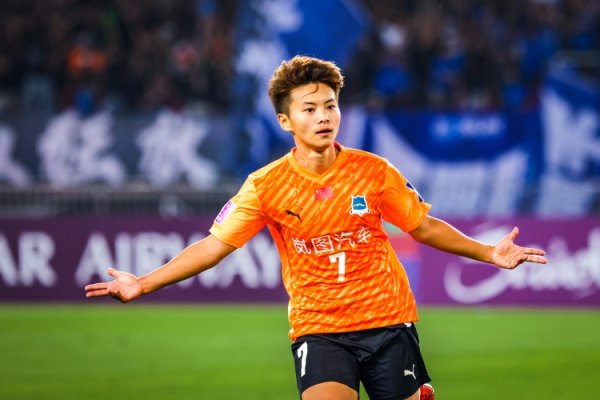 足球报：王霜无缘获奖既偶而又缺憾，女足亚冠荣誉理当更被垂青