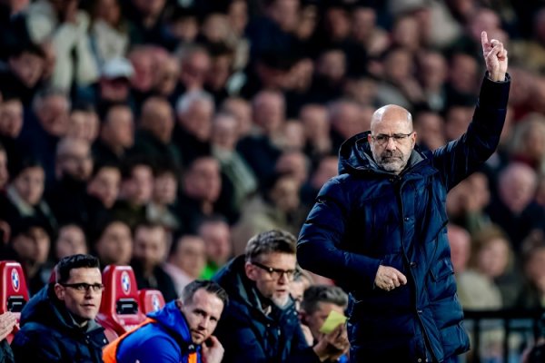 23-24赛季以来埃因霍温禁区外进10球欧冠最多,对那不勒斯单场3球