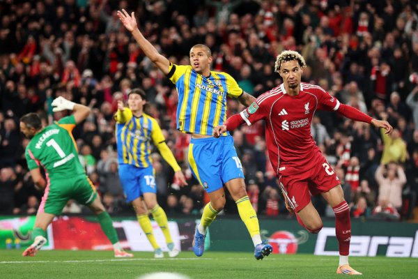 利物浦又绝杀! 9500万新援乐极生悲: 脱衣庆祝染红+下轮英超停赛