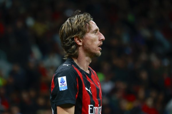 宝刀不老！米体：米兰计算续约40岁莫德里奇，条约延迟至2027年